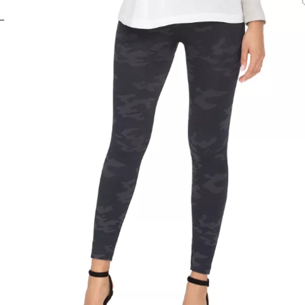 NWT Spanx Leggings Look at Me Now Black Camo Shapewear Slimming Size Small